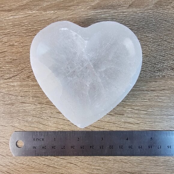 Selenite Crystal Charging Bowl - Heart - Picture 6 of 8
